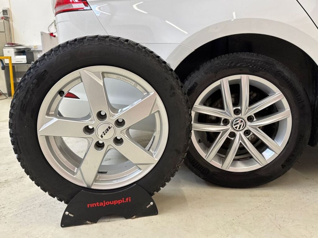 Volkswagen Golf 2018 Valkoinen