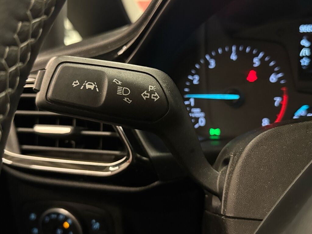 Ford Fiesta 2018 Valkoinen