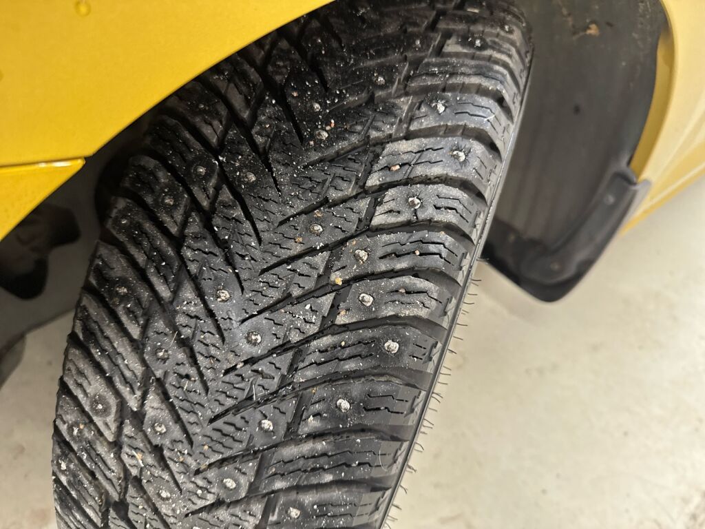 Volkswagen Golf 2018 Keltainen