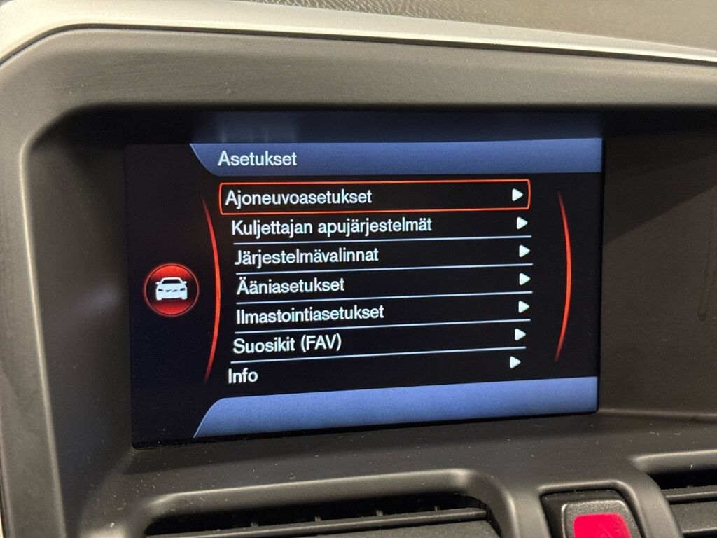 Volvo XC60 2011 Valkoinen