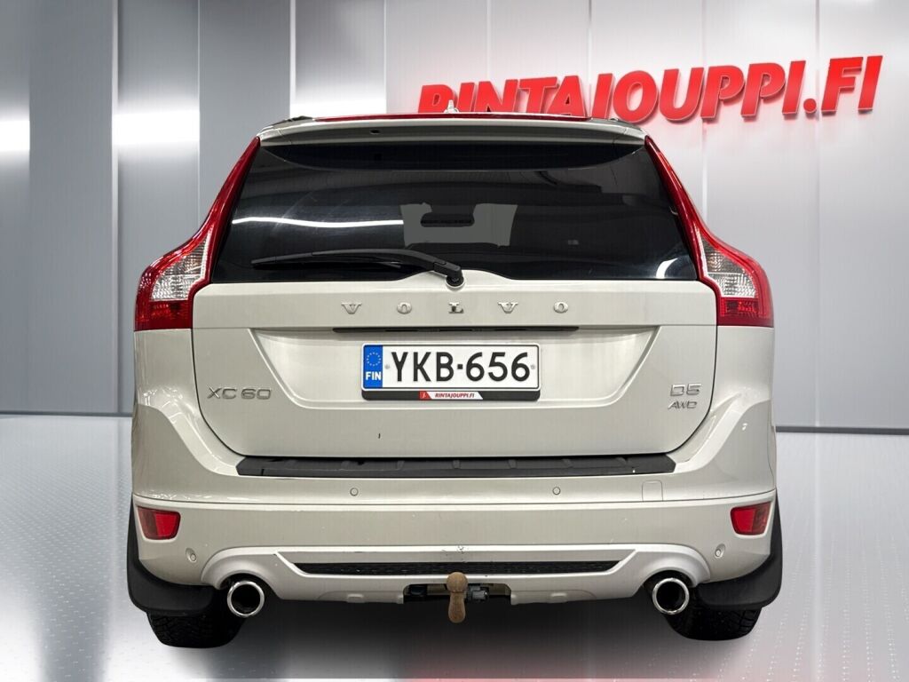 Volvo XC60 2011 Valkoinen