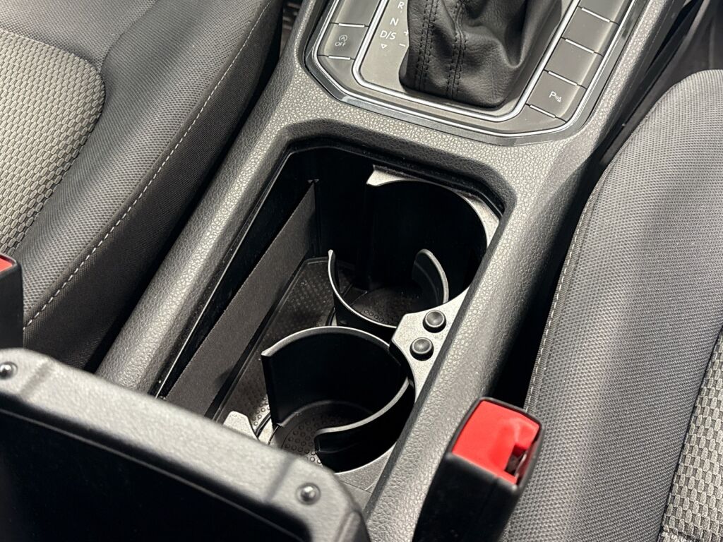 Volkswagen Golf Sportsvan 2018 Valkoinen
