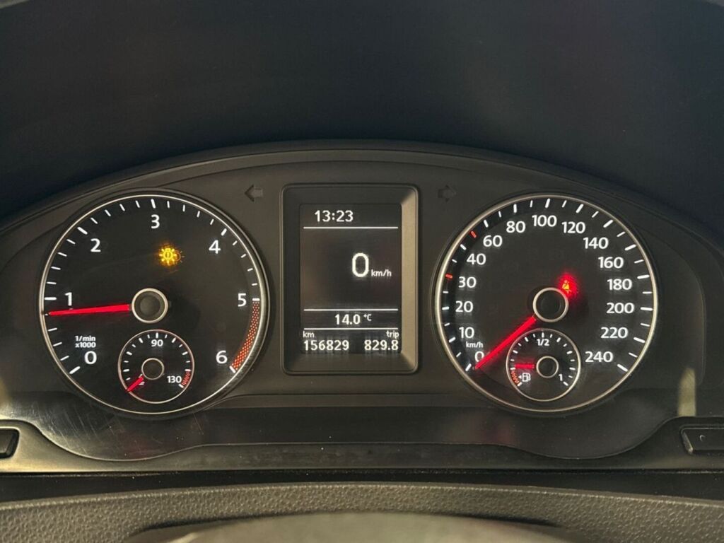 Volkswagen Transporter 2012 Musta