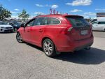 Volvo V60 2011 Punainen