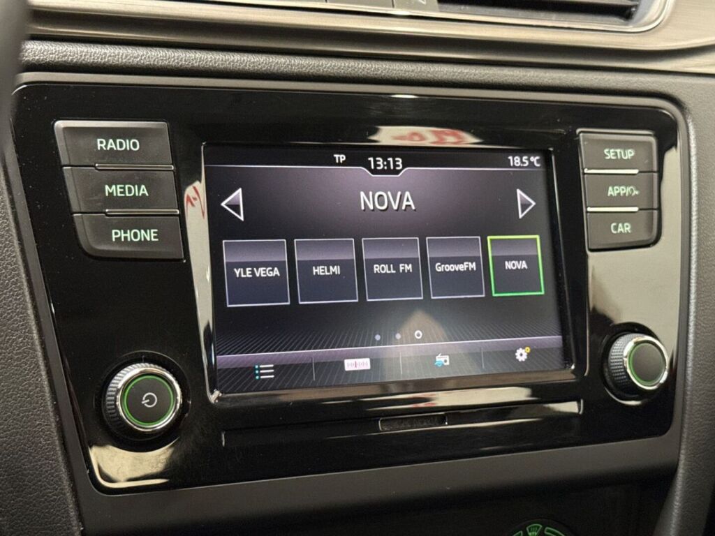 Skoda Rapid 2018 Punainen