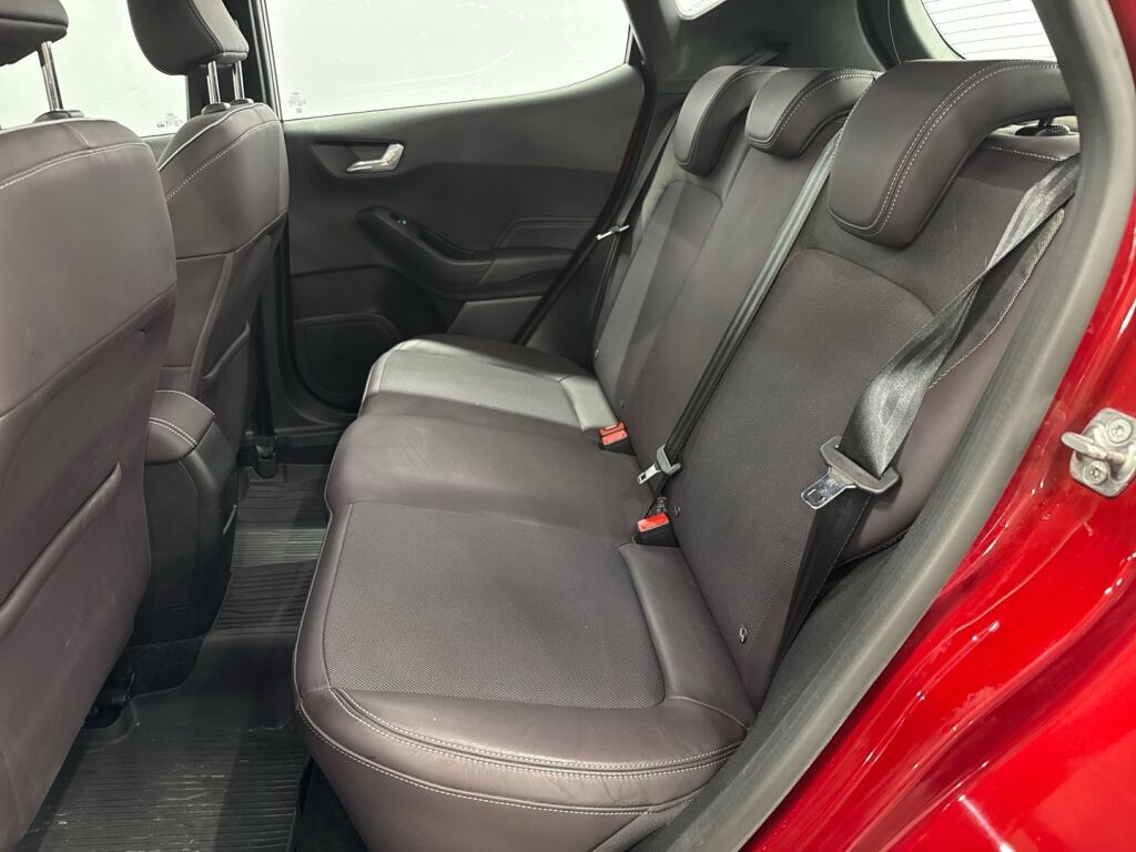 Ford Fiesta 2018 Punainen