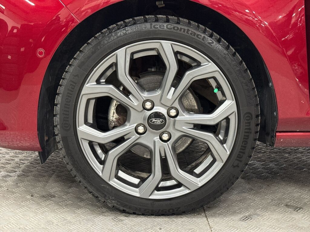 Ford Fiesta 2018 Punainen