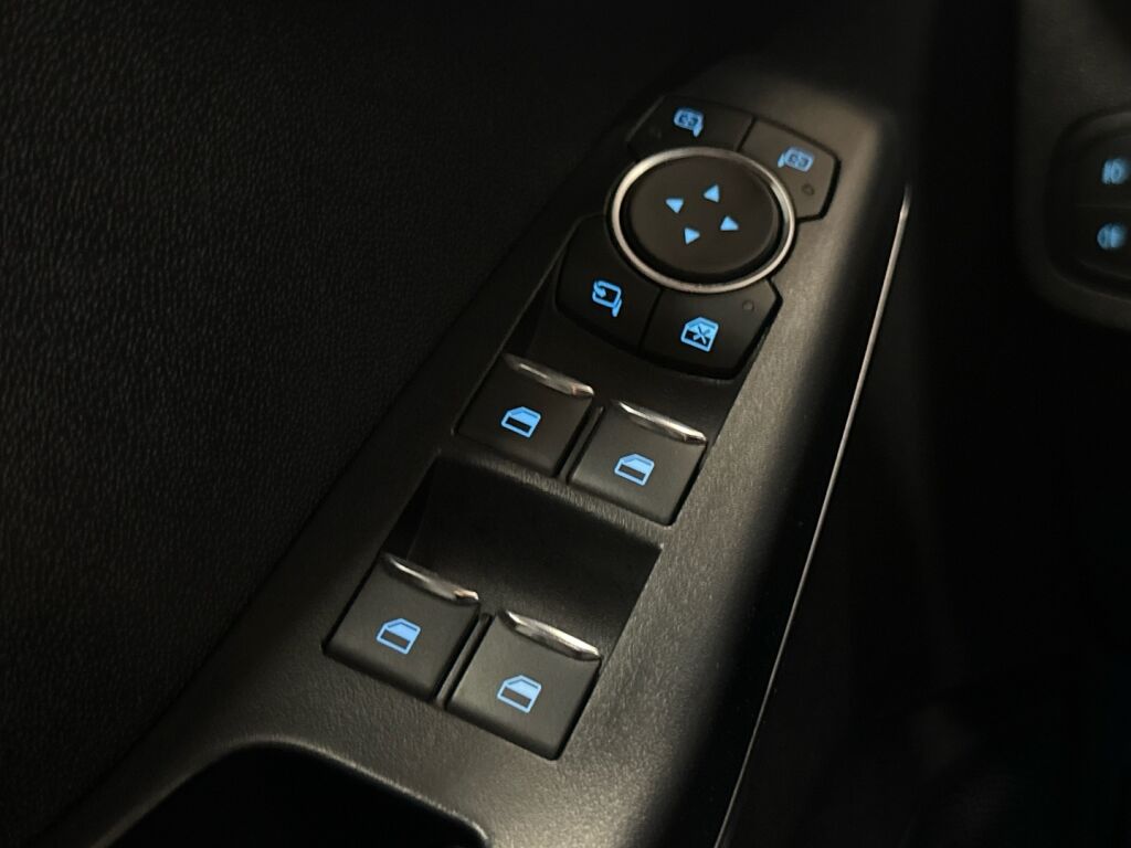 Ford Fiesta 2018 Punainen