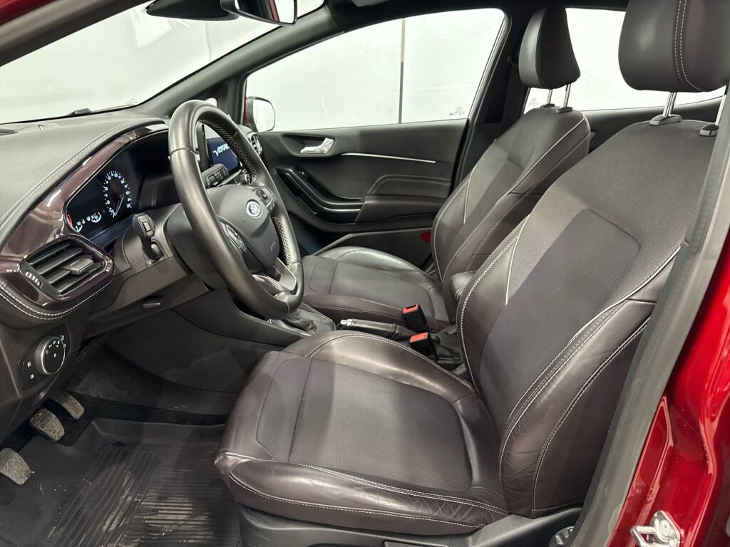 Ford Fiesta 2018 Punainen