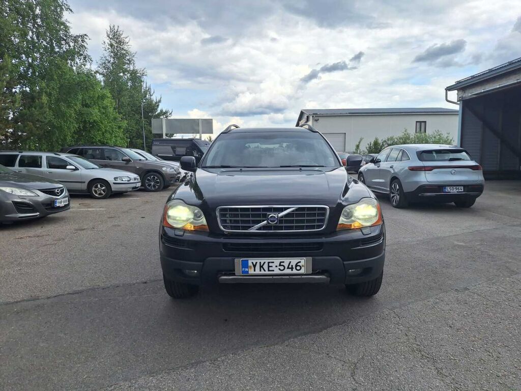 Volvo XC90 2007 Musta