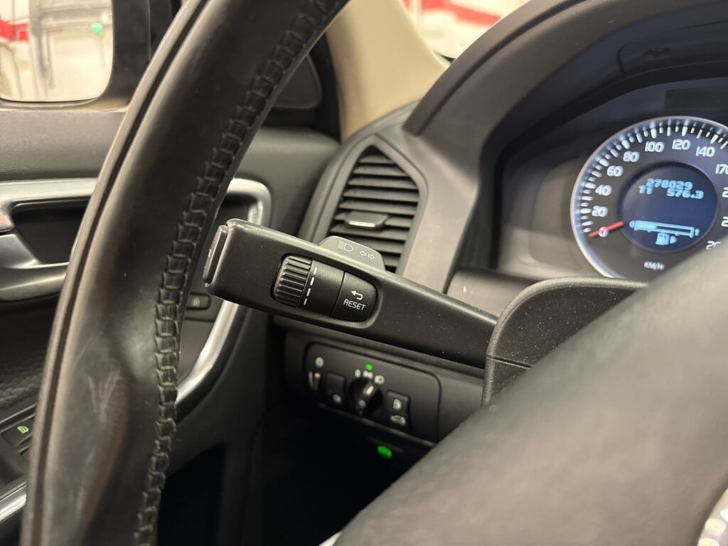 Volvo XC60 2013 Musta