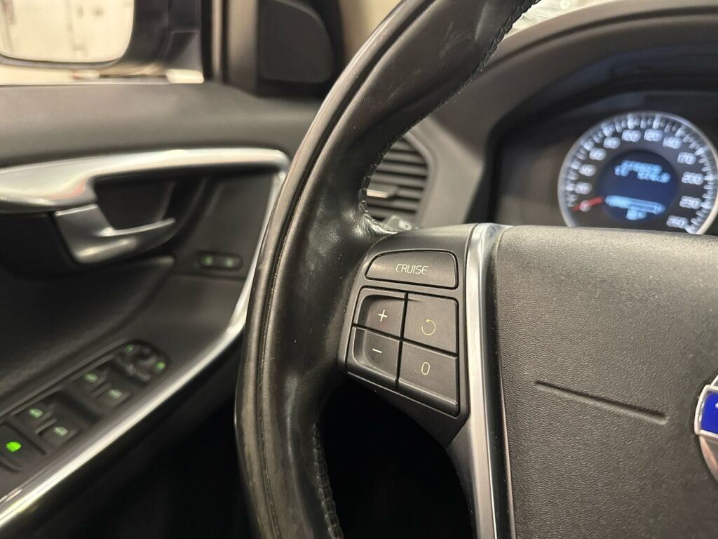 Volvo XC60 2013 Musta