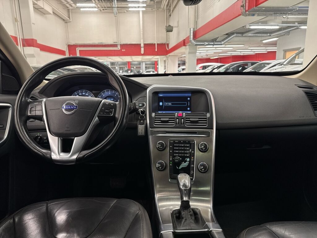 Volvo XC60 2013 Musta