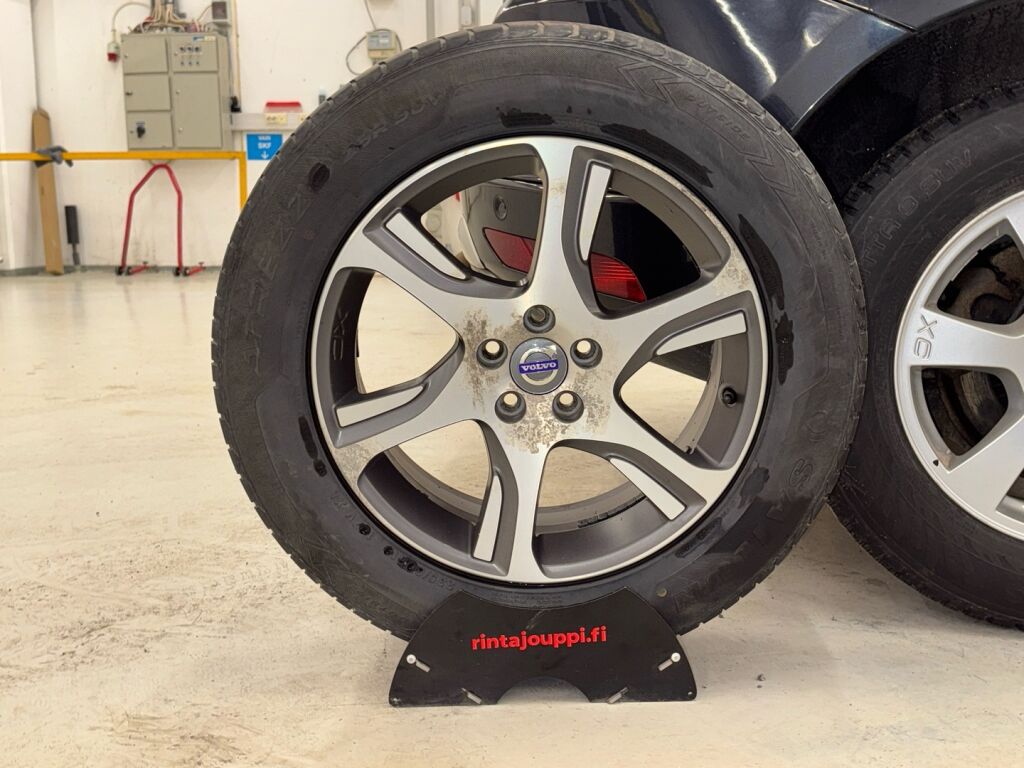 Volvo XC60 2013 Musta