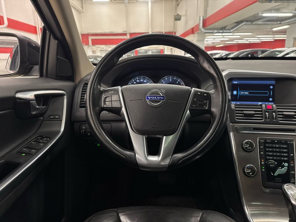 Volvo XC60 2013 Musta