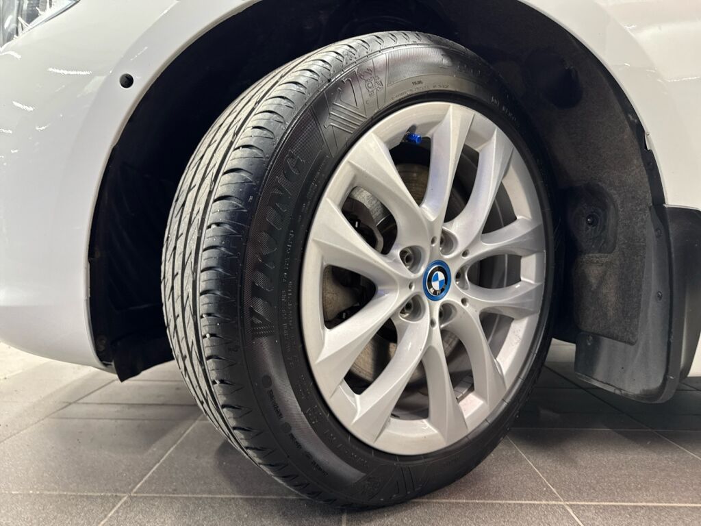 BMW 225 2017 Valkoinen