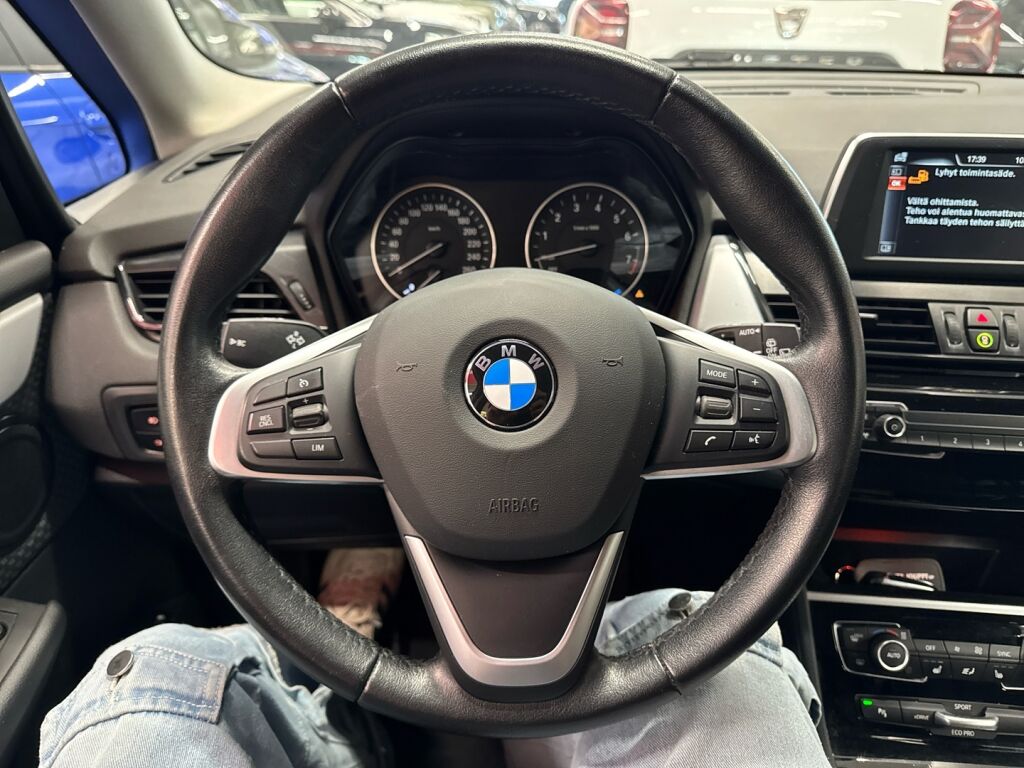 BMW 225 2017 Valkoinen