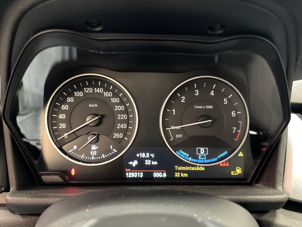 BMW 225 2017 Valkoinen