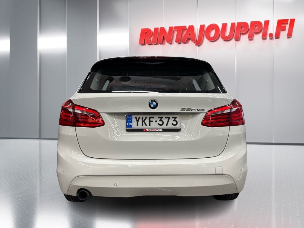 BMW 225 2017 Valkoinen