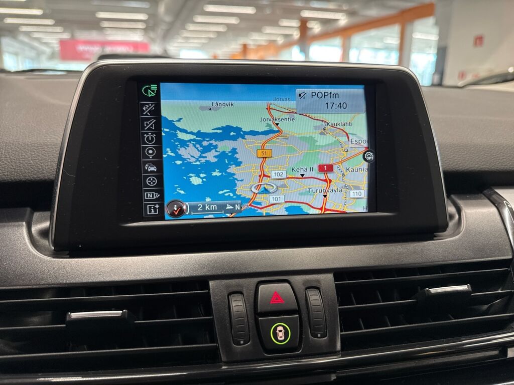 BMW 225 2017 Valkoinen
