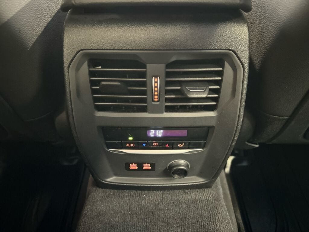 BMW 330 2020 Valkoinen