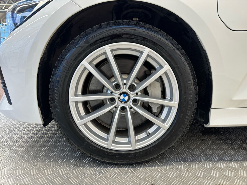 BMW 330 2020 Valkoinen
