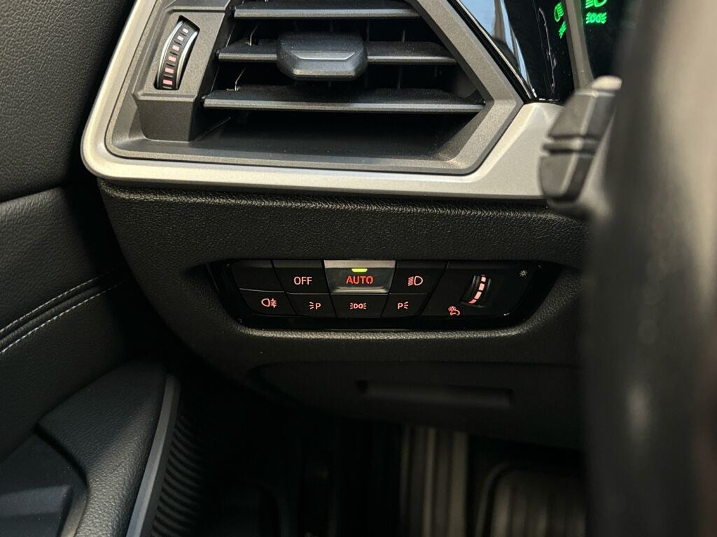 BMW 330 2020 Valkoinen