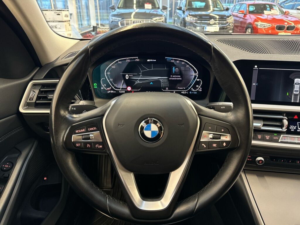 BMW 330 2020 Valkoinen