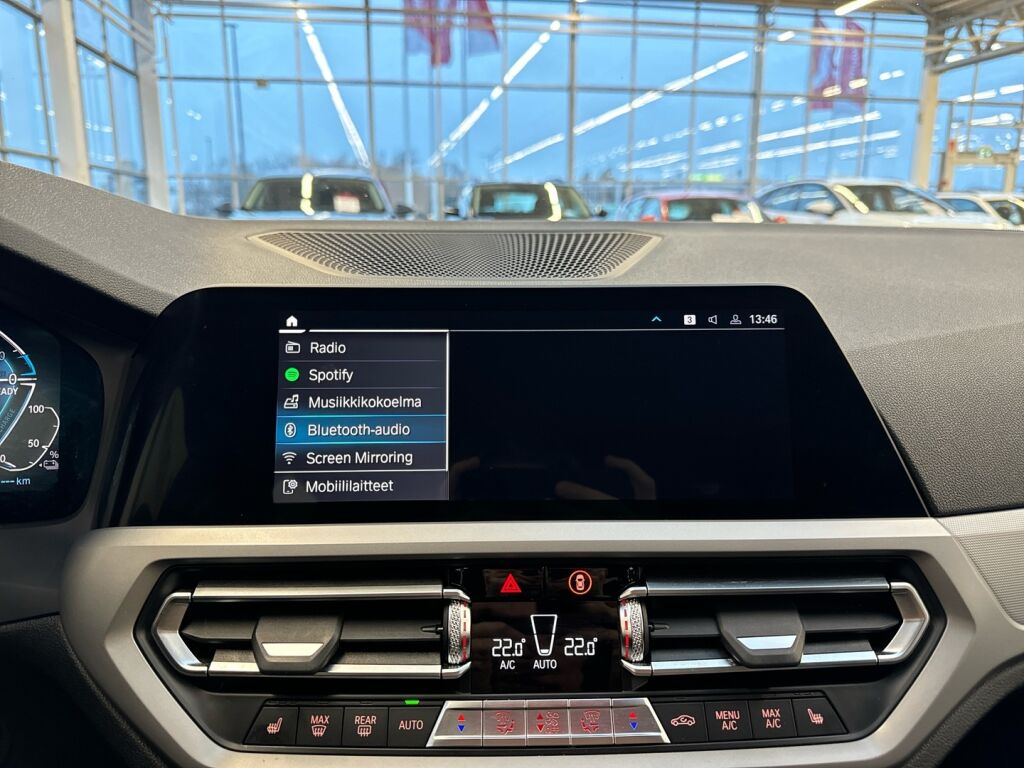 BMW 330 2020 Valkoinen