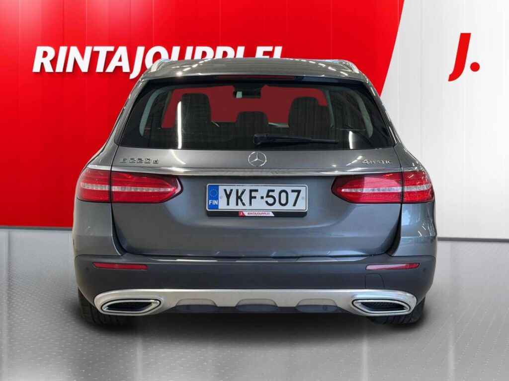 Mercedes-Benz E 2017 