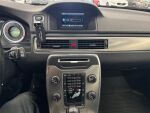Volvo V70 2011 Musta