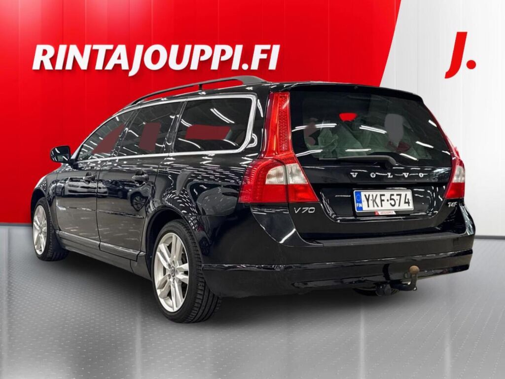 Volvo V70 2011 Musta