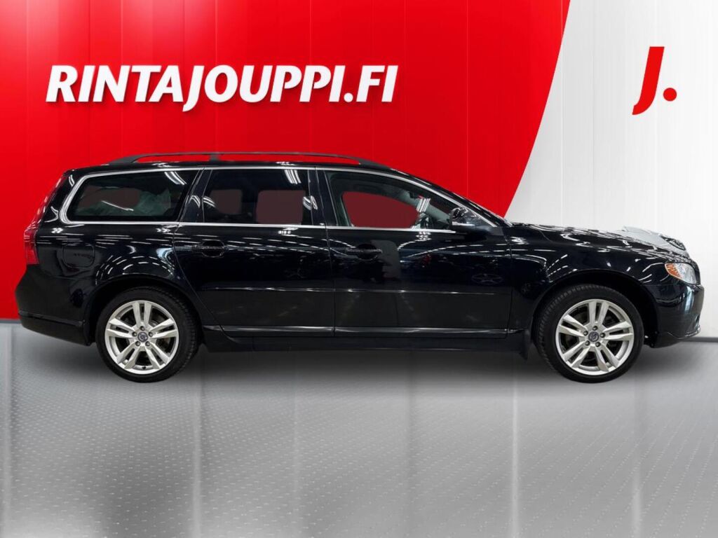 Volvo V70 2011 Musta