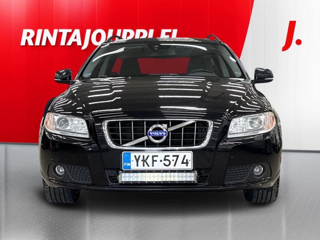 Volvo V70 2011 Musta