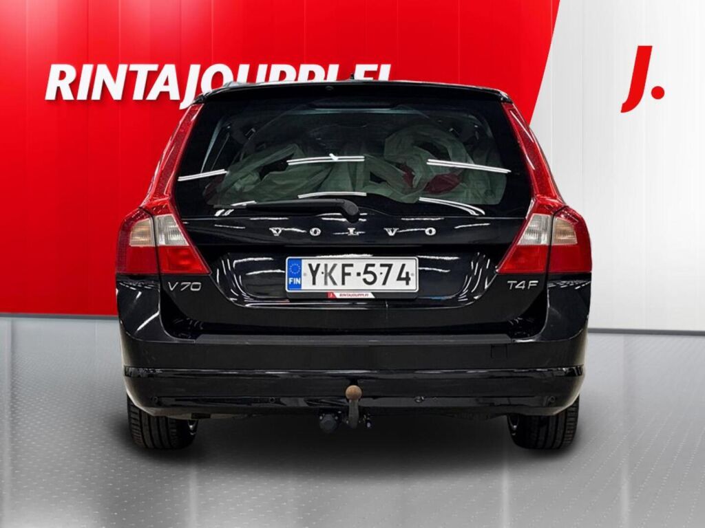 Volvo V70 2011 Musta