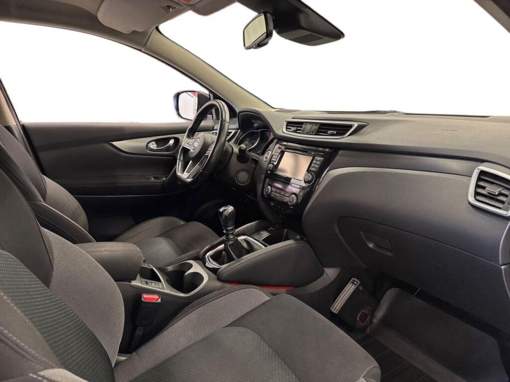 Nissan Qashqai 2018 Musta