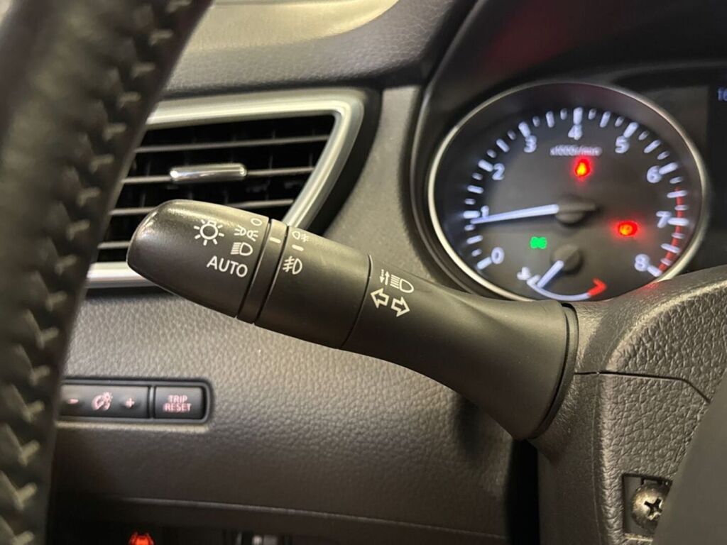 Nissan Qashqai 2018 Musta