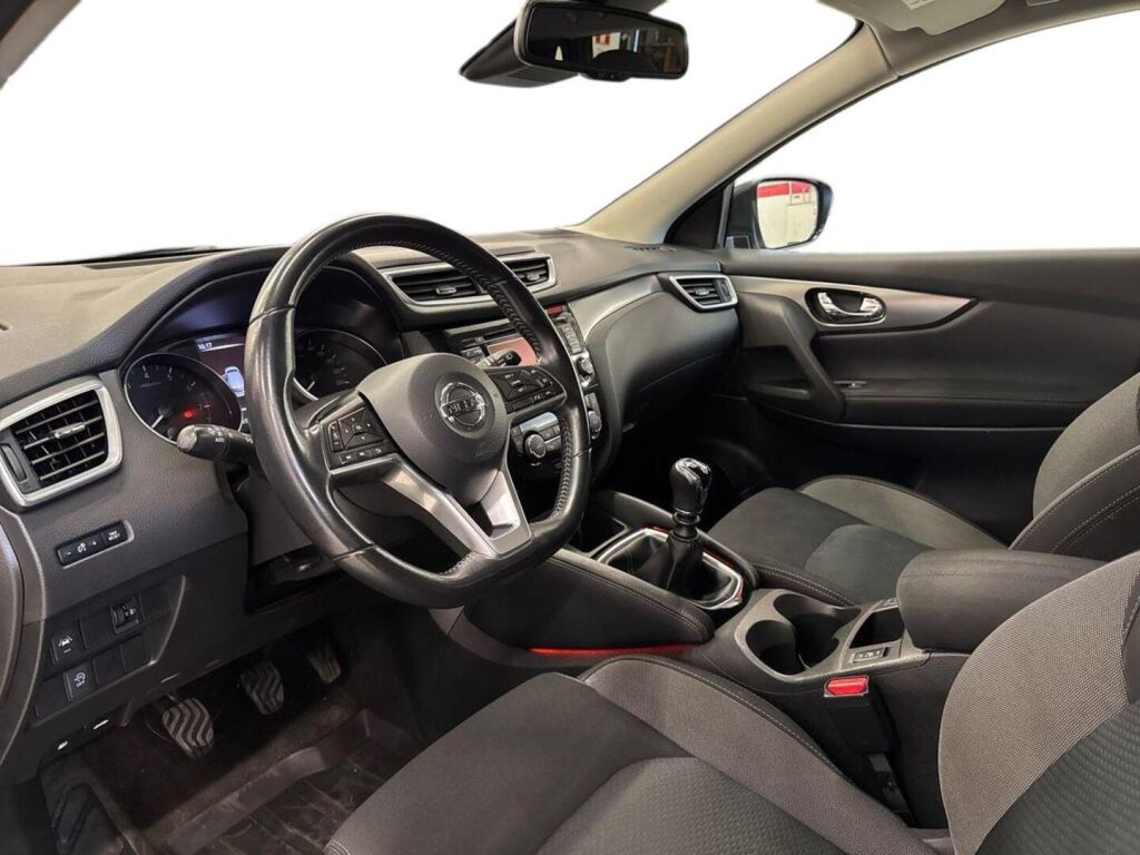 Nissan Qashqai 2018 Musta