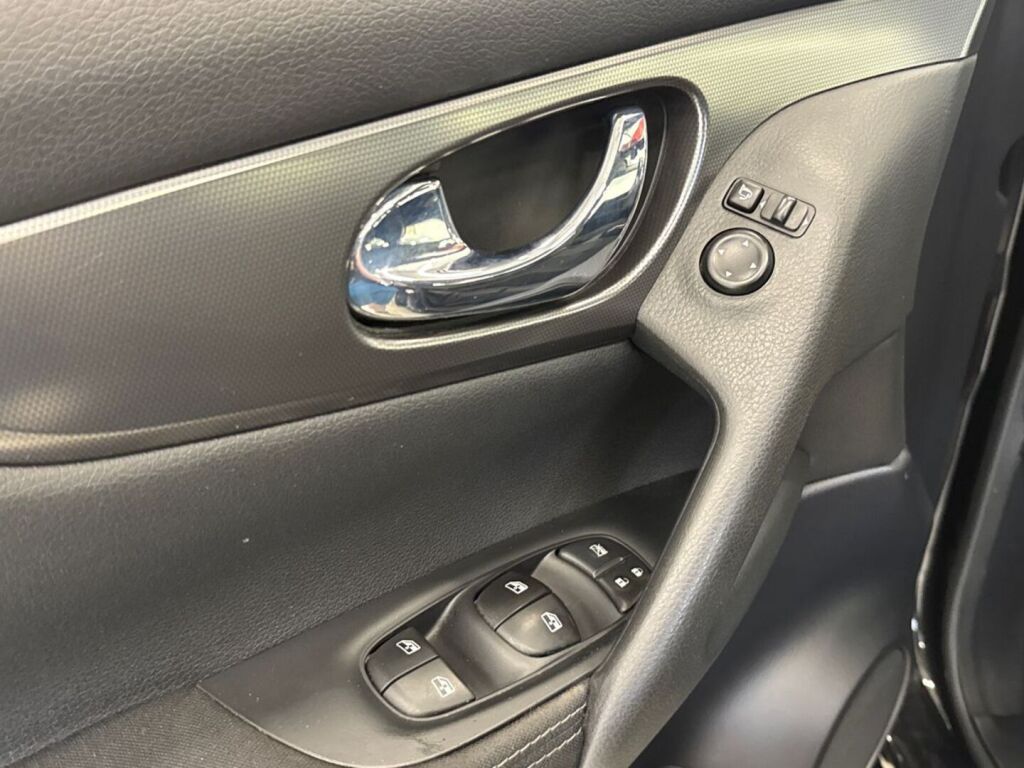 Nissan Qashqai 2018 Musta