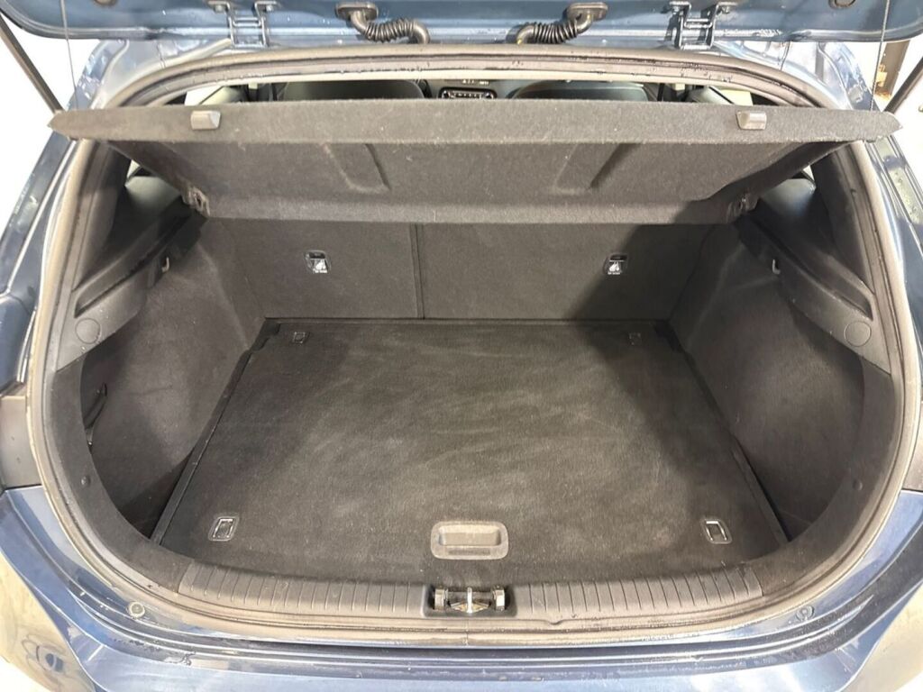 Kia Ceed 2019 Sininen
