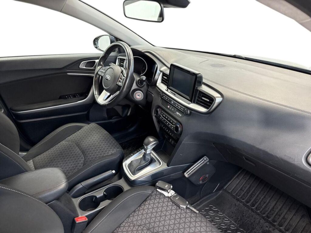 Kia Ceed 2019 Sininen