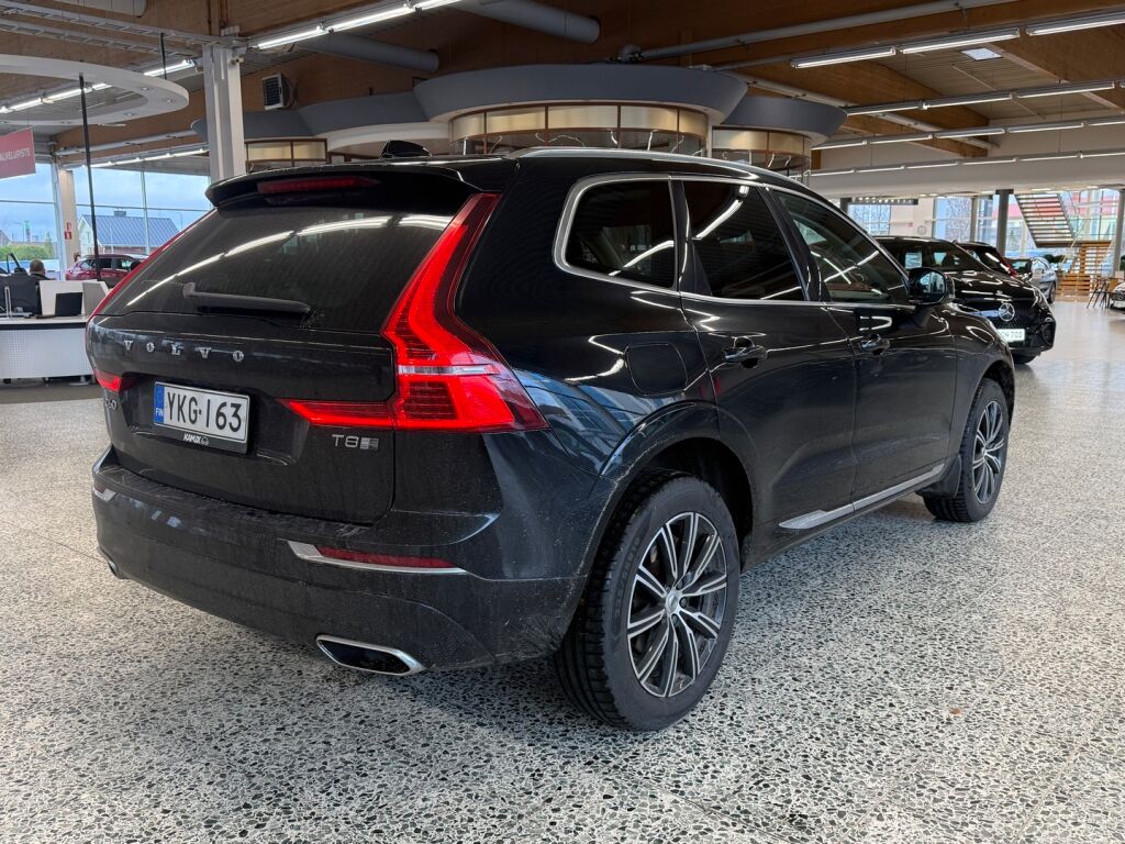 Volvo XC60 2018 Musta