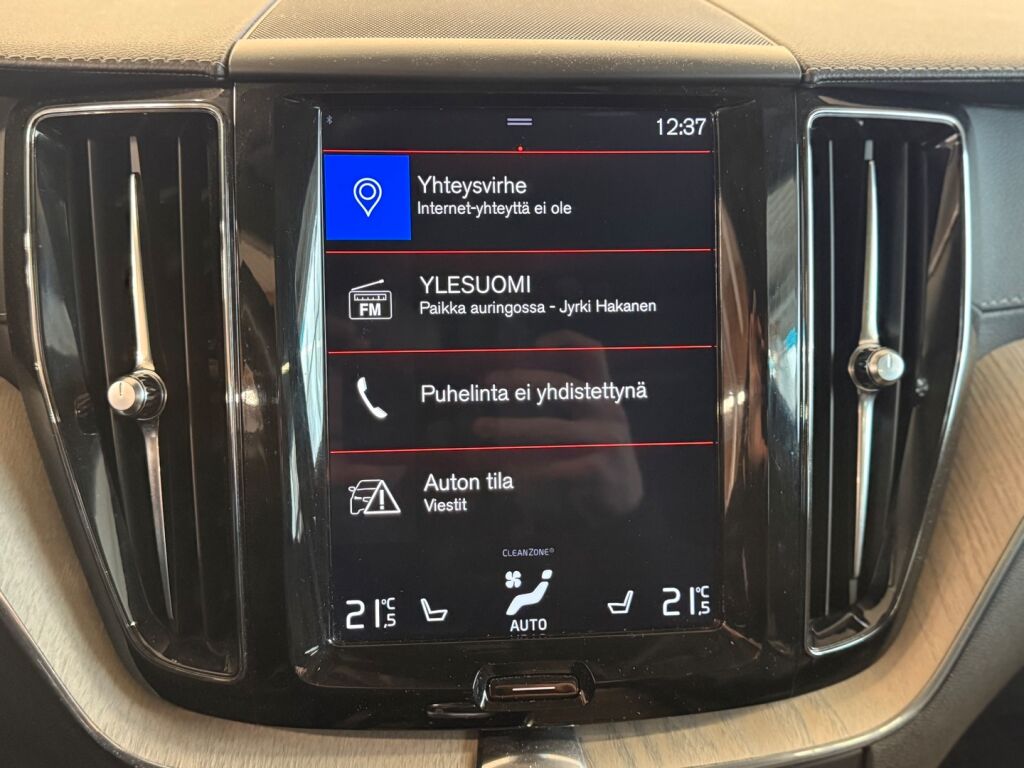 Volvo XC60 2018 Musta