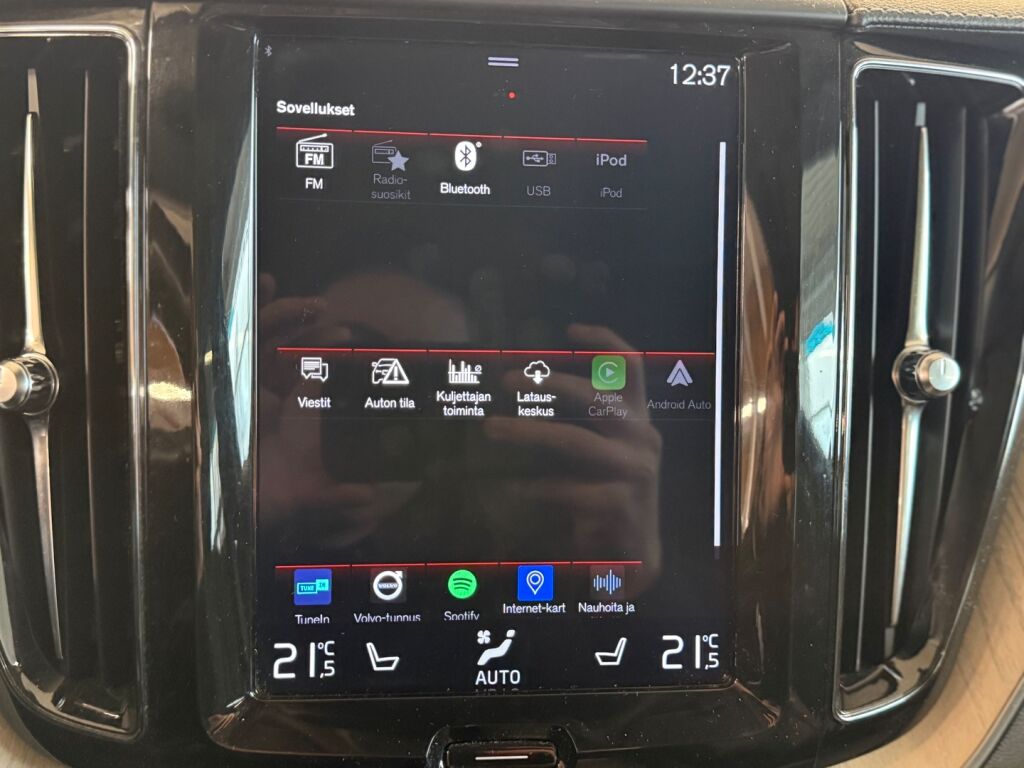 Volvo XC60 2018 Musta