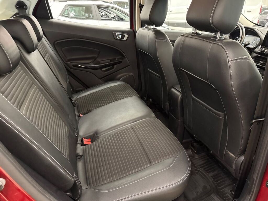 Ford Ecosport 2019 Punainen