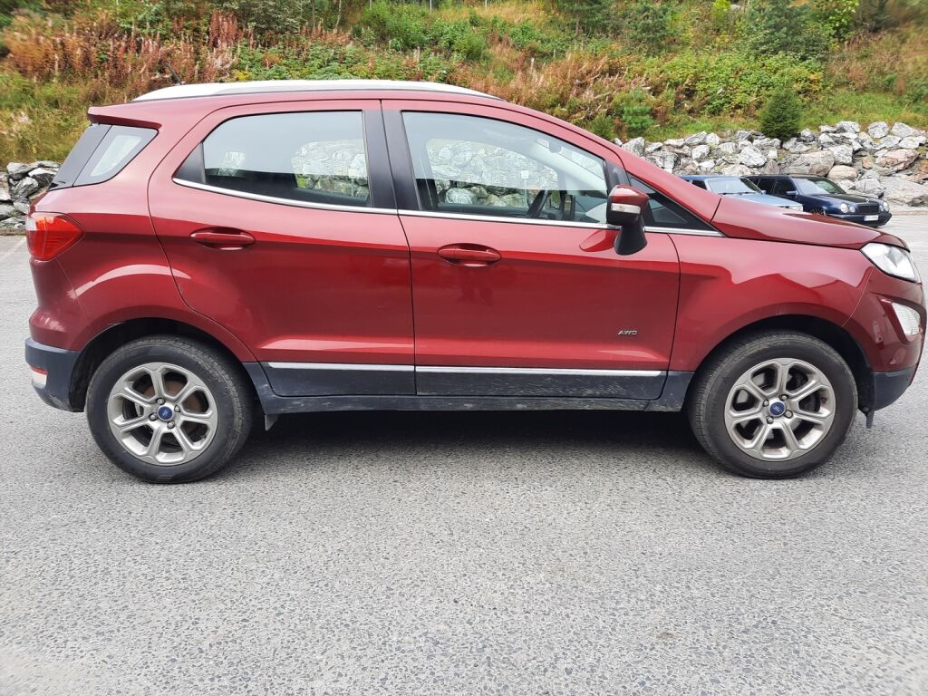 Ford Ecosport 2019 Punainen