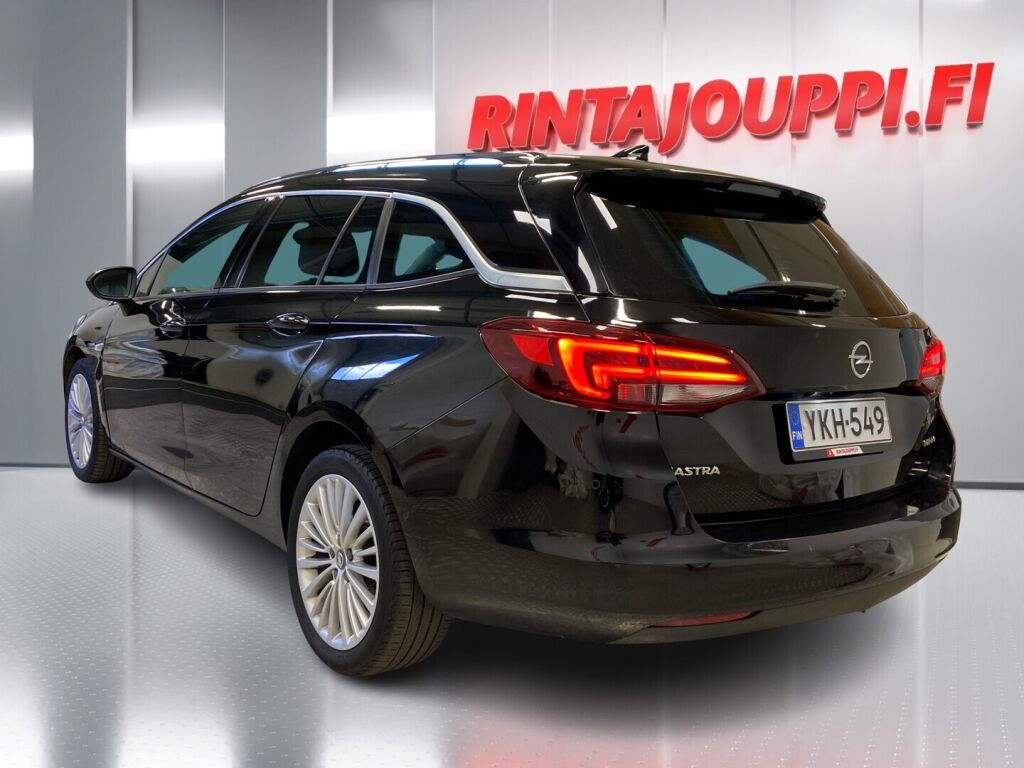 Opel Astra 2018 Musta