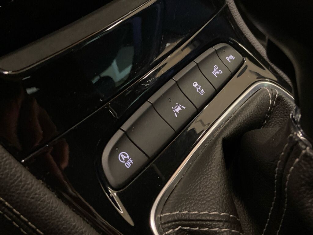 Opel Astra 2018 Musta