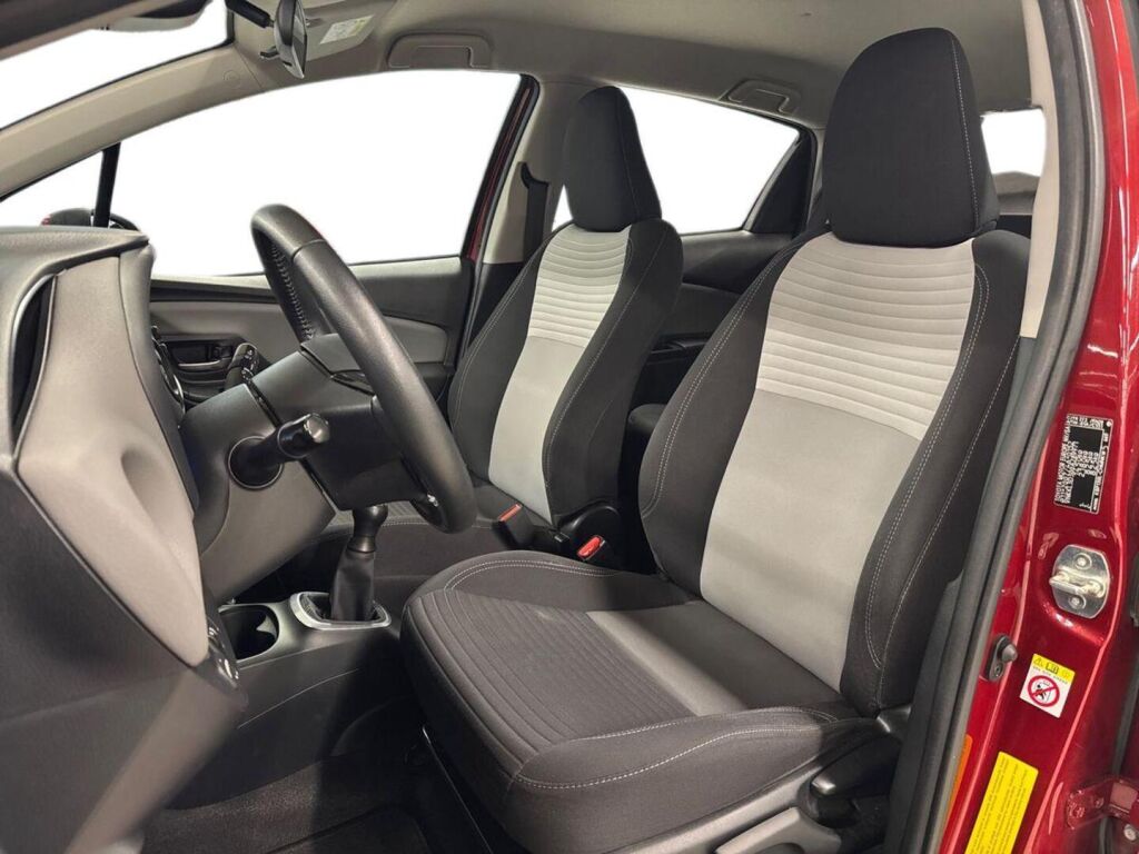 Toyota Yaris 2018 Metallinhohto Punainen