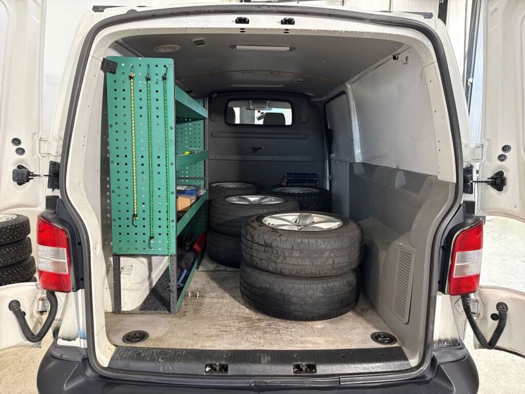 Volkswagen Transporter 2013 Valkoinen